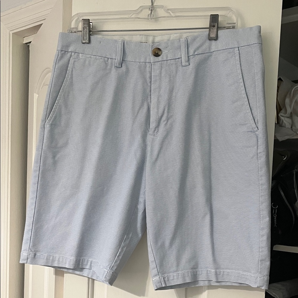 Old Navy Men's Light Blue Flat Front Shorts